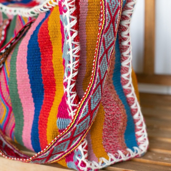 New Peruvian Handwoven Multicolor Weekender Bag - Picture 3 of 3
